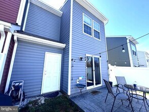 576 Thumper Dr in Ranson, WV - Building Photo - Building Photo