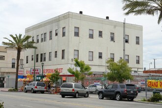 545 E 12th St in Oakland, CA - Building Photo - Building Photo