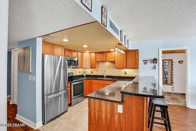 2947 S Atlantic Ave in Daytona Beach Shores, FL - Foto de edificio - Building Photo