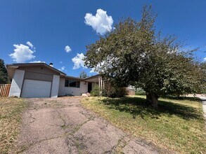 1207 Parkview Blvd in Colorado Springs, CO - Building Photo - Building Photo