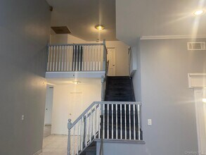 723 Hungry Harbor Rd in Valley Stream, NY - Building Photo - Building Photo