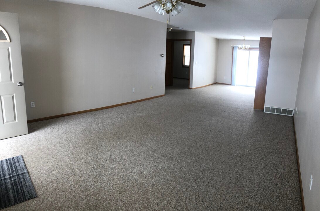 514 4th Ave N in Edgerton, MN - Foto de edificio