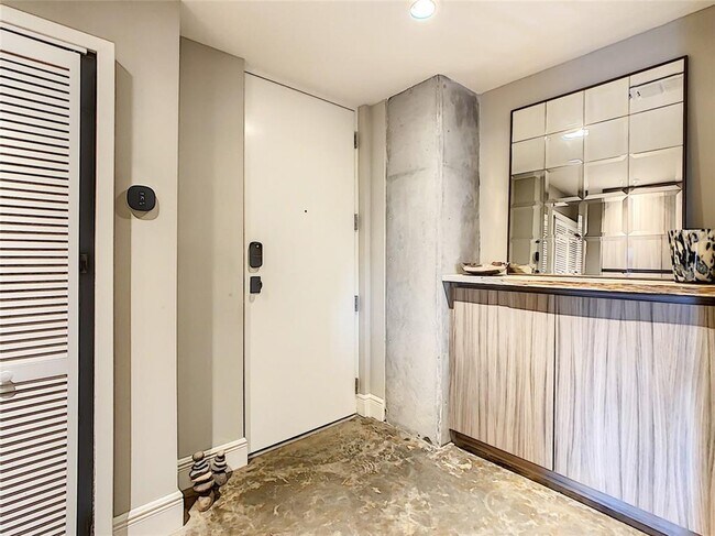 525 E Jackson St in Orlando, FL - Building Photo - Building Photo