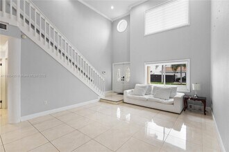15823 SW 79th St in Miami, FL - Building Photo - Building Photo
