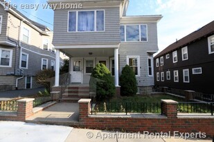 17 Mason St in Somerville, MA - Building Photo