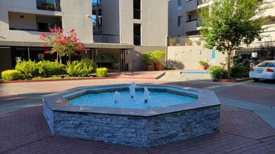 3183 Wayside Plaza in Walnut Creek, CA - Building Photo - Building Photo