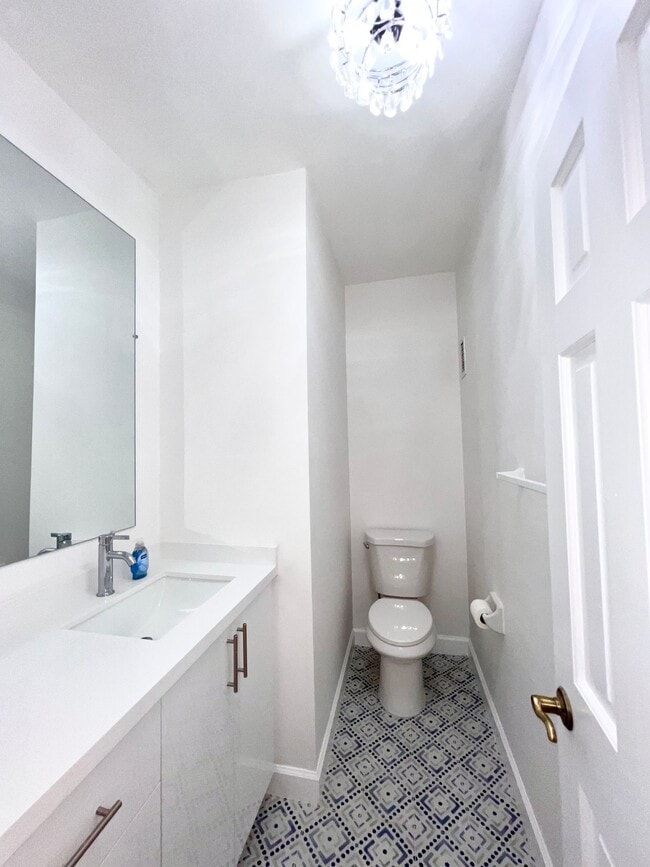 619 Orton Ave in Fort Lauderdale, FL - Foto de edificio - Building Photo