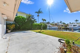 2710 NE 48th Ct in Lighthouse Point, FL - Building Photo - Building Photo