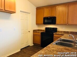 2711 Skybound in San Antonio, TX - Building Photo - Building Photo