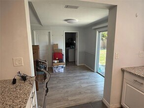 4921 33rd Terrace N in St. Petersburg, FL - Building Photo - Building Photo