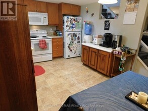 232 Angeline St N in Kawartha Lakes, ON - Building Photo - Building Photo