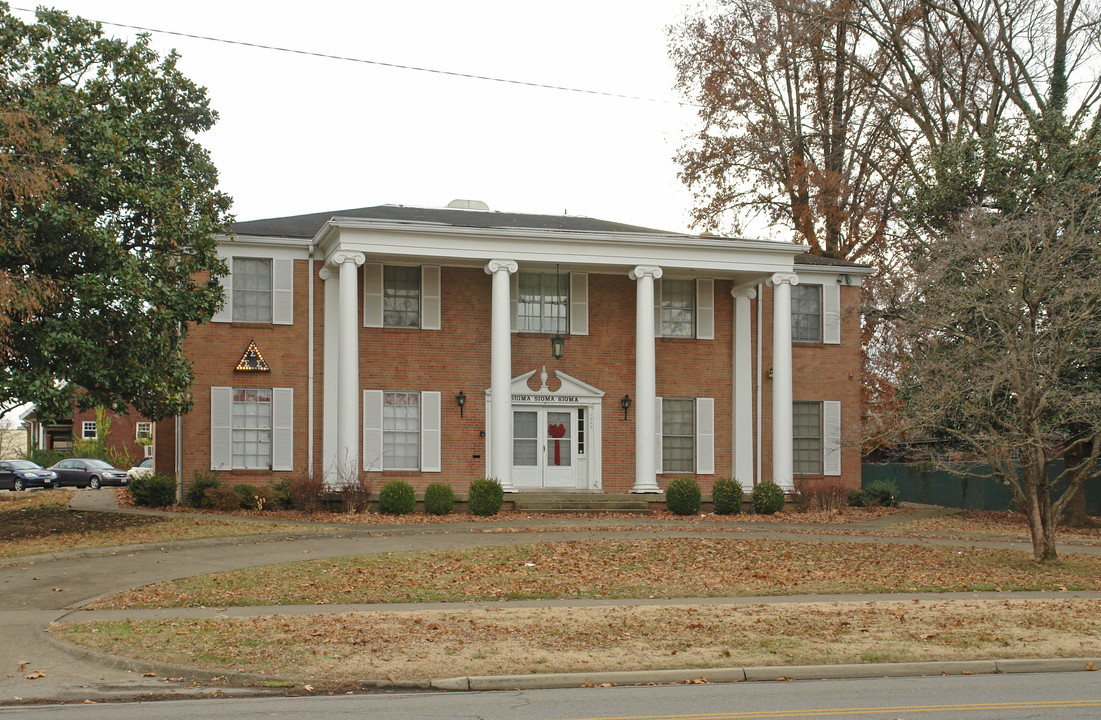 1639 6th Ave in Huntington, WV - Building Photo