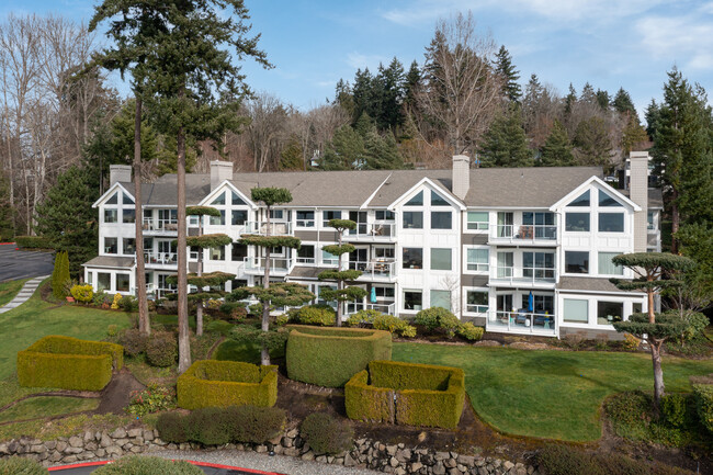 Villas At Carillon in Kirkland, WA - Building Photo - Building Photo