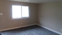 1386 Lincoln Dr, Unit B in Monaca, PA - Building Photo - Building Photo