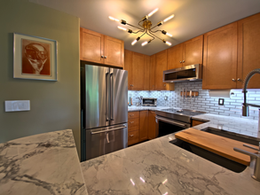 3435 California Ave SW, Unit 405 in Seattle, WA - Foto de edificio - Building Photo