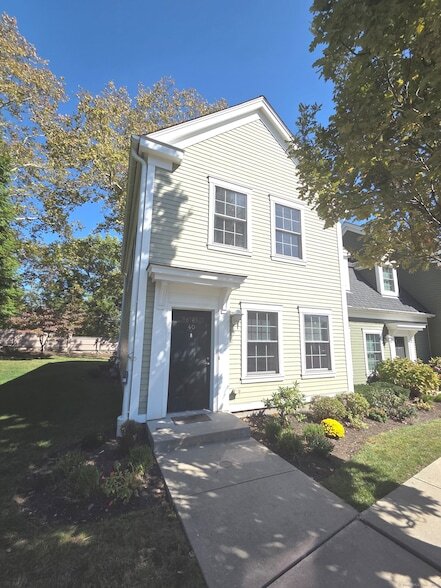 40 Stoneridge Cir in Stamford, CT - Foto de edificio