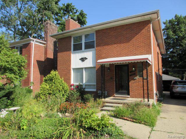 property at 320 Catalpa Dr