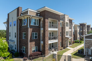 Palladium Glenn Heights in Glenn Heights, TX - Building Photo