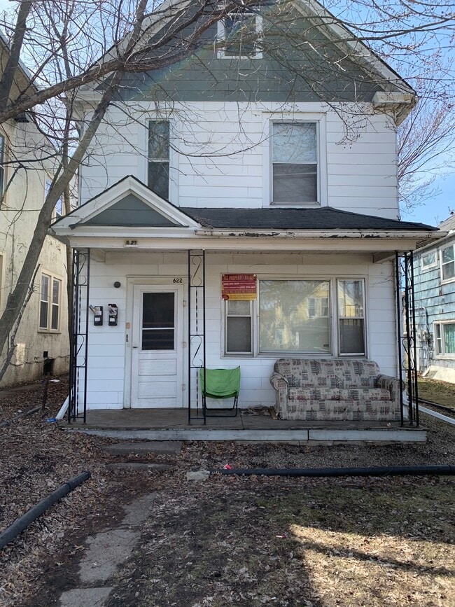 property at 622 Erie St SE