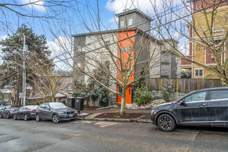 EcoFlats - Fremont in Seattle, WA - Building Photo - Building Photo