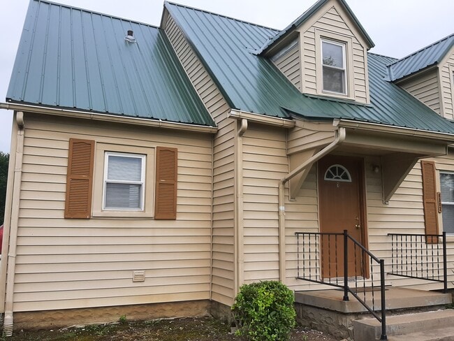 8382 S US Hwy 41, Unit 1