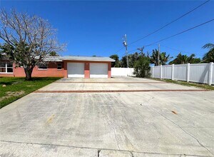3807 Belle Vista Dr E in St Pete Beach, FL - Building Photo - Building Photo