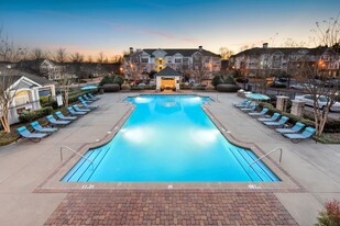 The Pointe at Suwanee Station Apartments