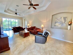 12908 New Market St, Unit 201 in Ft. Myers, FL - Foto de edificio - Building Photo