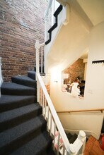 218 Hemenway St, Unit 2 in Boston, MA - Foto de edificio - Building Photo