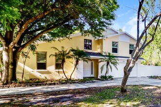 2971 Longbrooke Way in Clearwater, FL - Building Photo - Building Photo