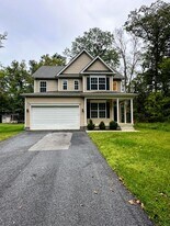 3266 Woodcox Rd in Indian Head, MD - Building Photo
