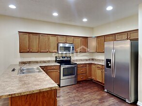 1007 Middleton Ln in Gallatin, TN - Building Photo - Building Photo
