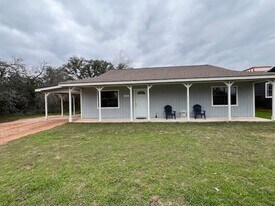 110 Midnight Sun Dr in Spicewood, TX - Building Photo