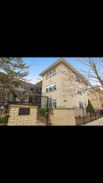 4255 N Greenview Ave, Unit 1E Apartments