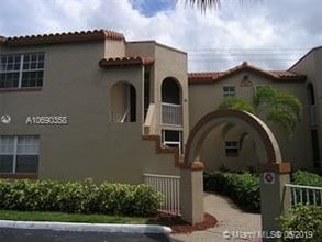 465 SW 86th Ave in Pembroke Pines, FL - Building Photo - Building Photo