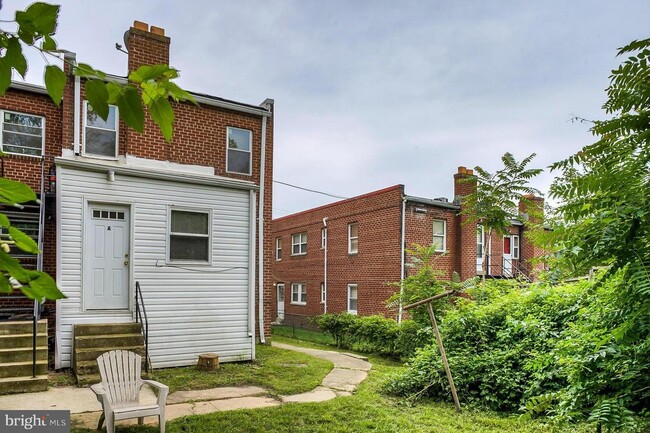 406 Chaplin St SE, Unit 3 in Washington, DC - Building Photo - Building Photo