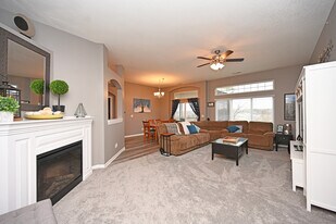7644 Bridge Point Dr, Unit 7644 in Cincinnati, OH - Building Photo