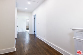 1526 Myra Ave in Los Angeles, CA - Building Photo - Building Photo