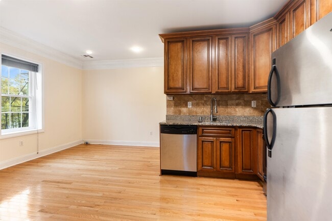 70 South St in Jersey City, NJ - Building Photo - Building Photo