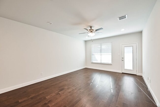 4252 Mingo Dr in Carrollton, TX - Building Photo - Building Photo