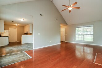 105 White Pine Ct in Moncks Corner, SC - Building Photo - Building Photo