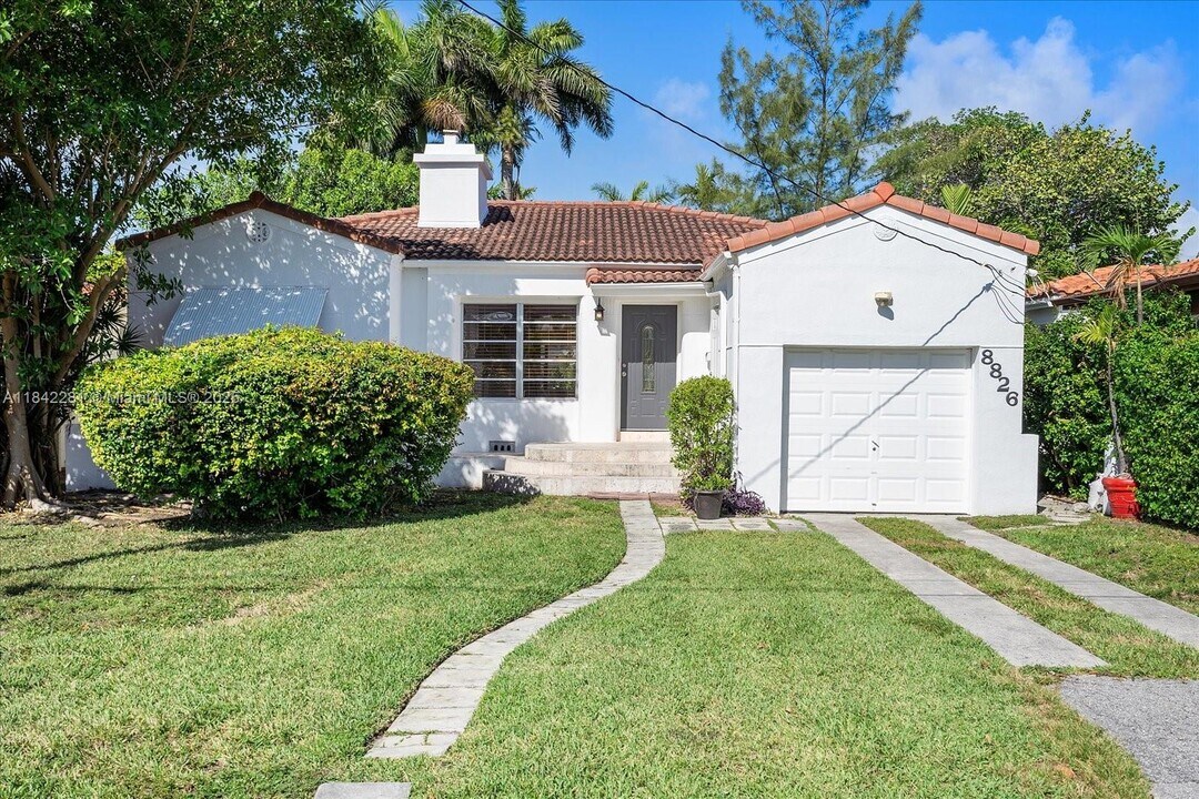 8826 Emerson Ave in Surfside, FL - Building Photo