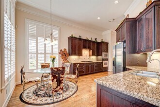 6331 W Mystic Meadow in Houston, TX - Foto de edificio - Building Photo