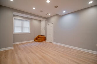 2036 W Arthur Ave in Chicago, IL - Building Photo - Building Photo