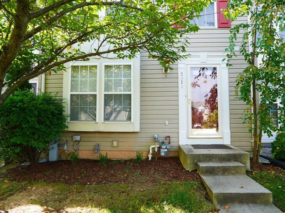5316 Leavers Ct in Rosedale, MD - Building Photo