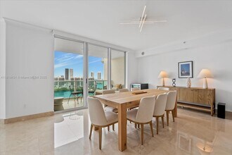 3301 NE 183rd St, Unit 1906 in Aventura, FL - Building Photo - Building Photo