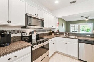 5032 Palmbrooke Cir in West Palm Beach, FL - Building Photo - Building Photo