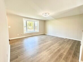 1323 N Genesee St in Delafield, WI - Building Photo - Building Photo
