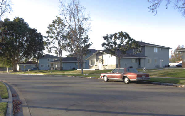 Breezewood Apartments in Riverside, CA - Foto de edificio - Building Photo