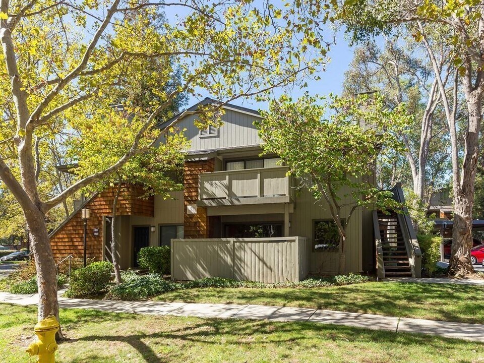 1905 La Terrace Cir in San Jose, CA - Building Photo